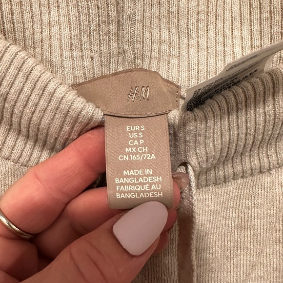 H&M Light Beige Knit Joggers Size Small - Picture 2 of 3